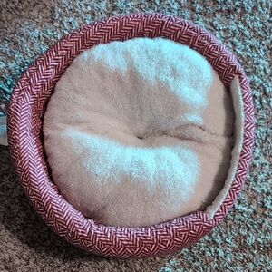 Vibrant Cozy Red and Cream Pet Bedding